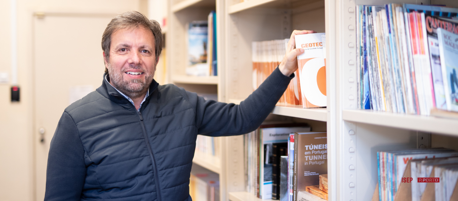 ISEP professor receives double distinction from Springer Nature