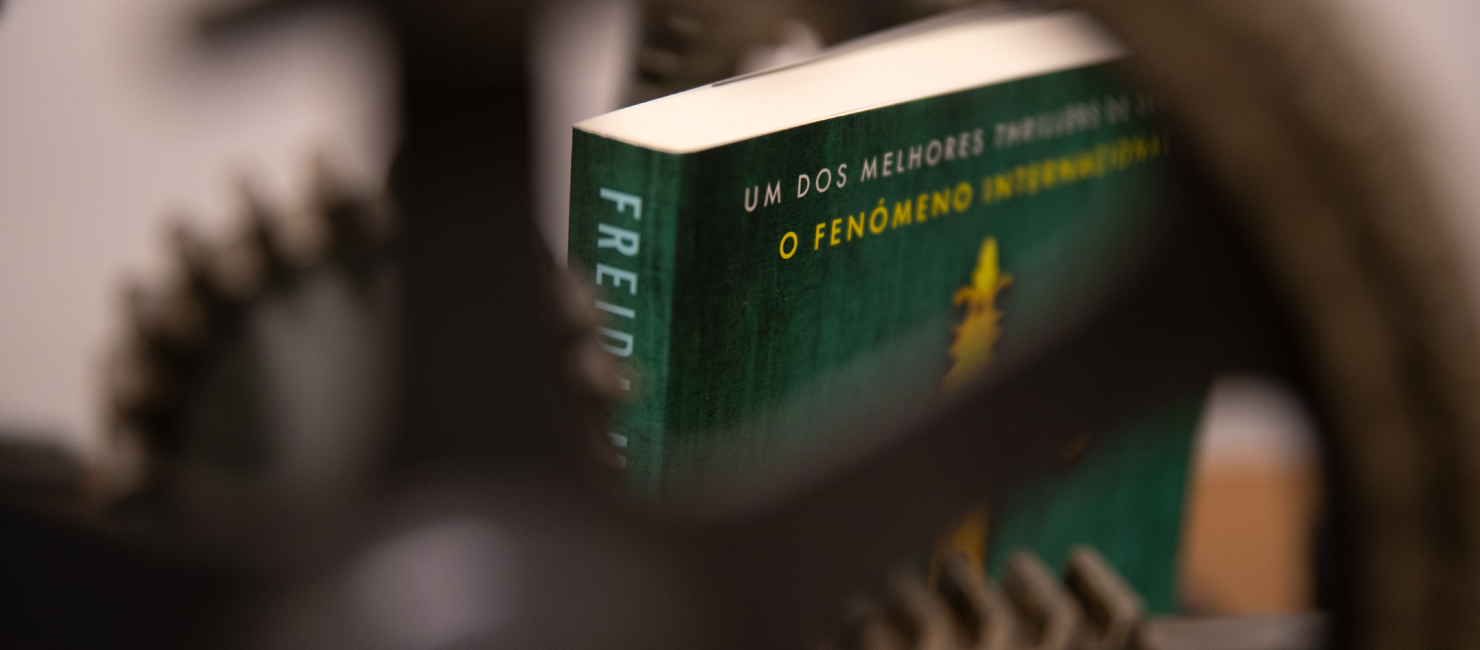 Descobre um livro no Museu do ISEP